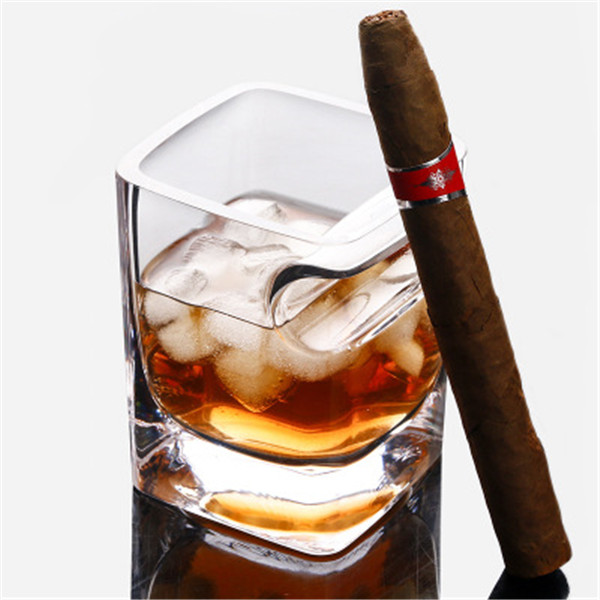 Whiskey Glass With Cigar Holder