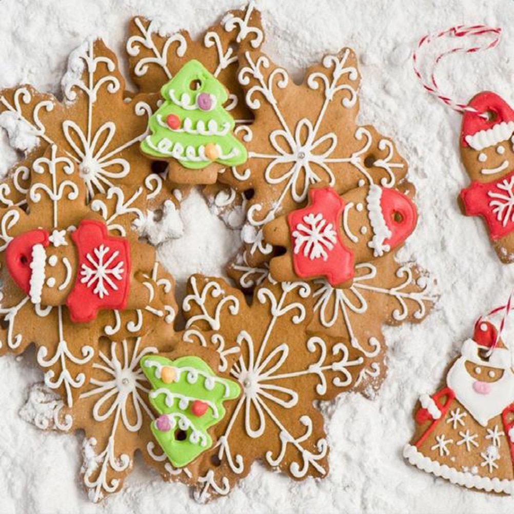 5Pcs/Set Christmas Snowflake Molds Stainless Steel Cookie Cutters Cake Biscuit Moulds Fondant Icing Mold Christmas Baking Mold