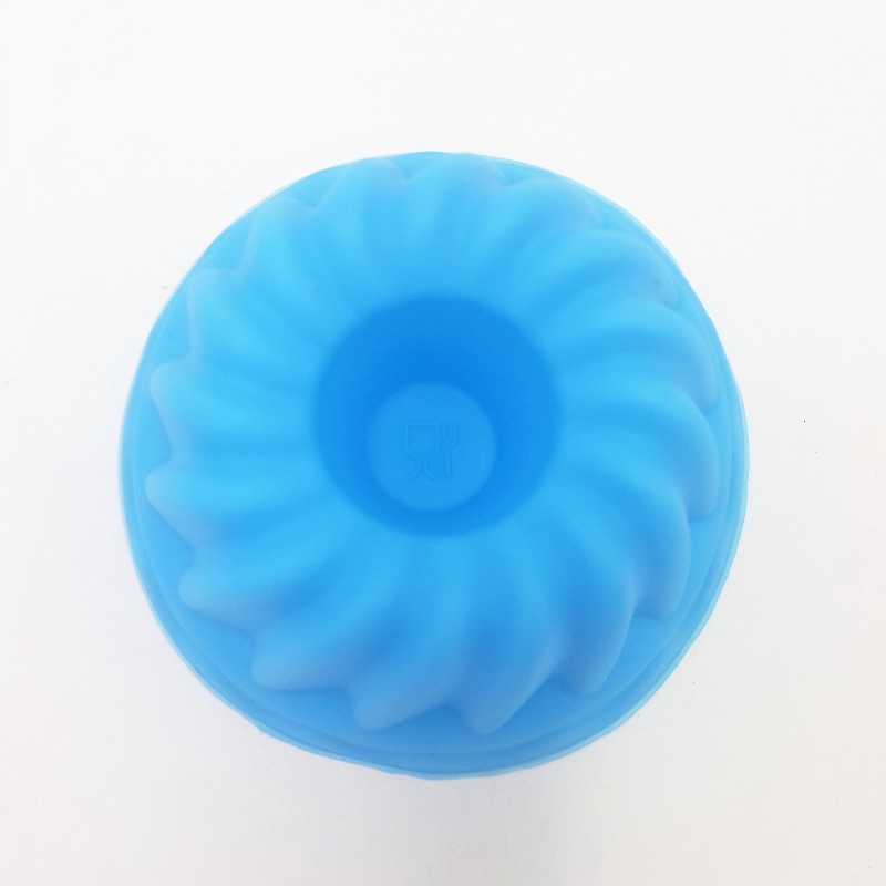 Mini Bundt Cake Shaped Silicone Cupcake Molds (Set of 12)