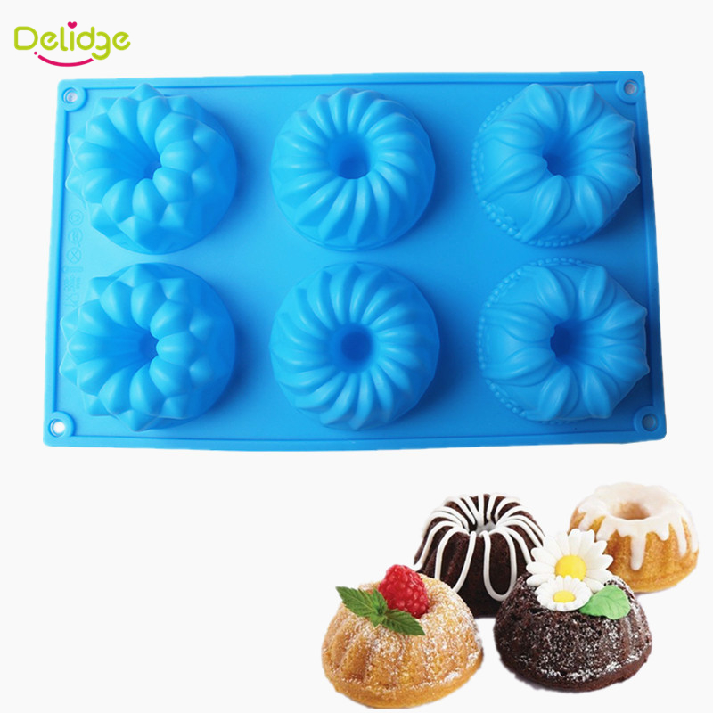 Mini Bundt Pan Silicone Molder